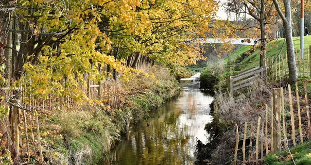 Il fiume Knock a Belfast. Credits: https://healthyurbanism.net/connswater-community-greenway/