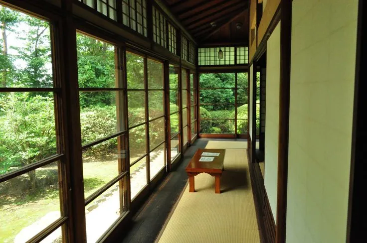 Ecco un esempio di Engawa nelle case tipiche Giapponesi. Credits: www.modoarchitects.nz/engawa/